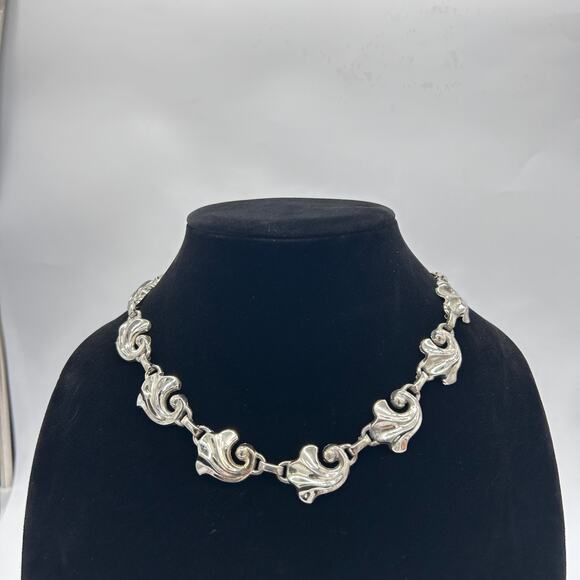Vintage Jewelry - Vintage Silver Tone Short Boho Necklace Unique Statement Retro Floral Scroll